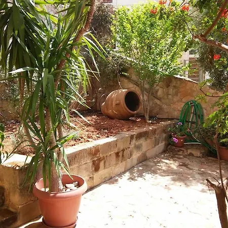 Eleanore Villa